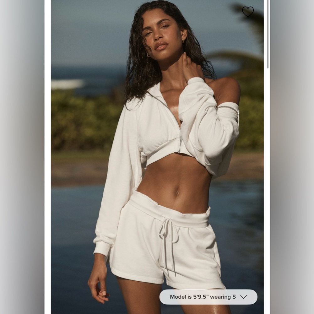 alo yoga low key sweat shorts
